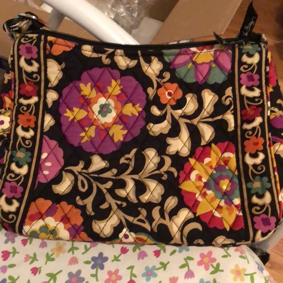 Vera Bradley On The Go Crossbody -Suzani Pattern - Picture 8 of 8